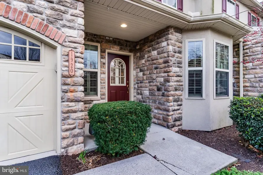 1920 Roxbury Ct, Mechanicsburg, PA 17055 - Image #2