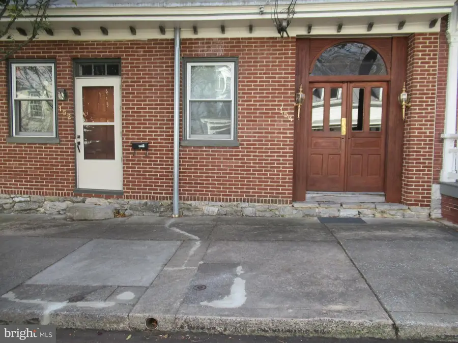 152 W South St, Carlisle, PA 17013 - Image #2