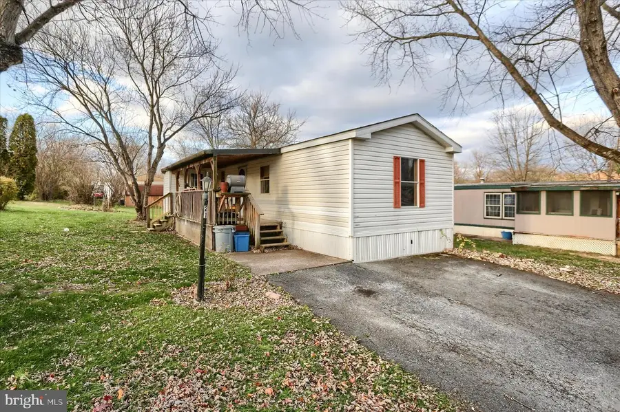 21 Walnut Lane, Carlisle, PA 17015 - Image #2