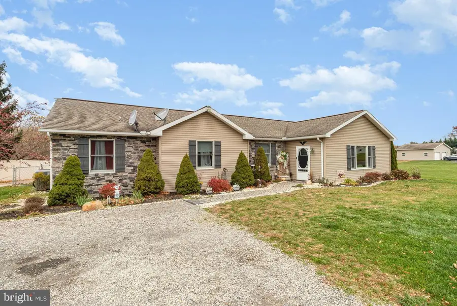 34 South Side Drive, Newville, PA 17241 - Image #2