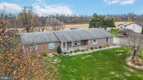 1712 Newville Rd, CARLISLE, PA 17015