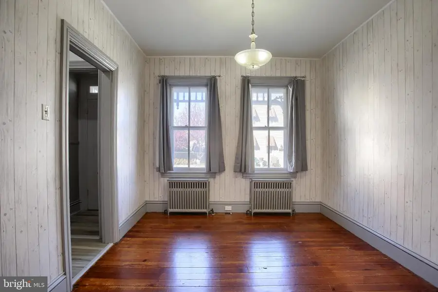 411 N Bedford St, Carlisle, PA 17013 - Image #2