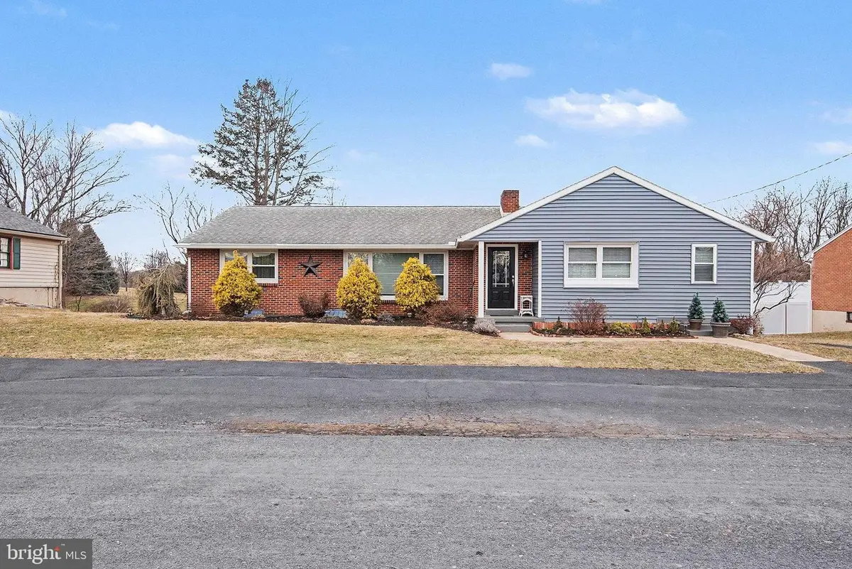 208 Ridge Hill Rd, Mechanicsburg, PA 17050 - #1