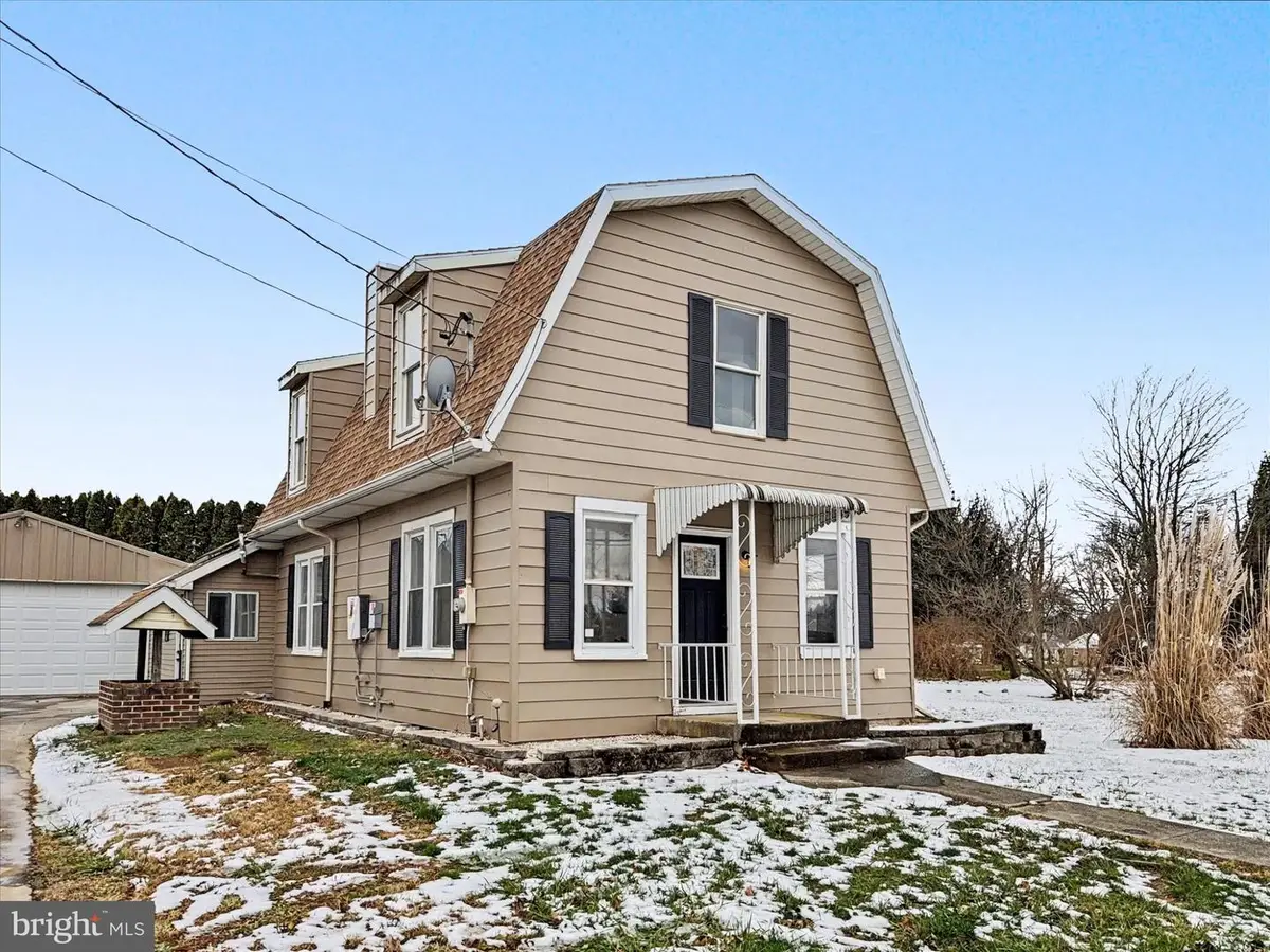 744 Forge Rd, Carlisle, PA 17015 - Image #1