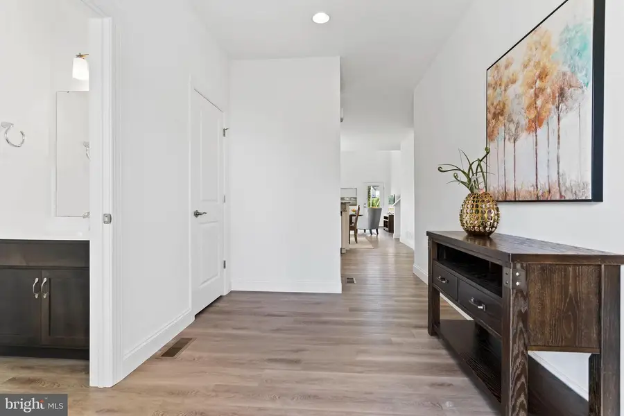 667 Brittany Drive, Mechanicsburg, PA 17055 - Image #3