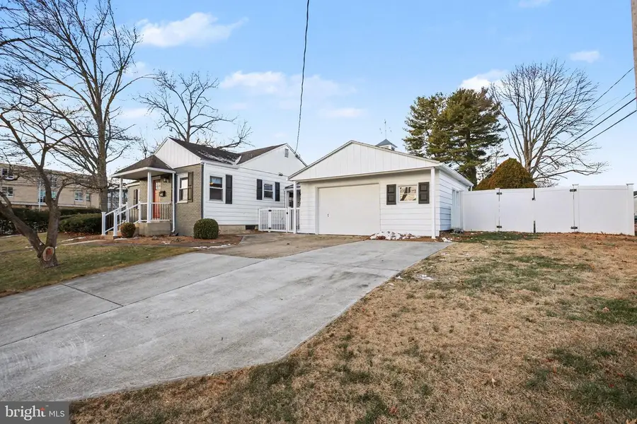 1402 Warwick Rd, Camp Hill, PA 17011 - Image #3