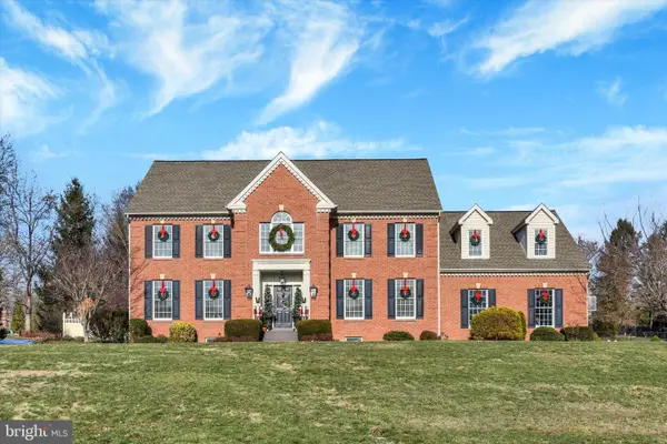 1803 Silver Pine Cir, MECHANICSBURG, PA 17050