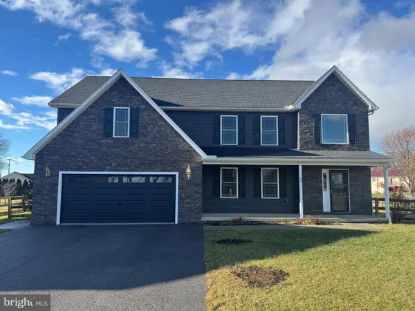 24 Victoria Court, SHIPPENSBURG, PA 17257