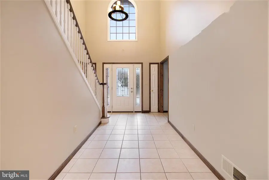 506 Francis Dr, Mechanicsburg, PA 17050 - Image #2