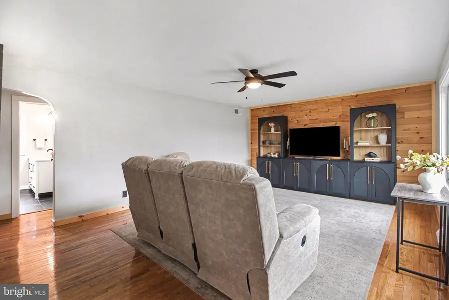 7 Strohm Rd, Shippensburg, PA 17257 - Image #3