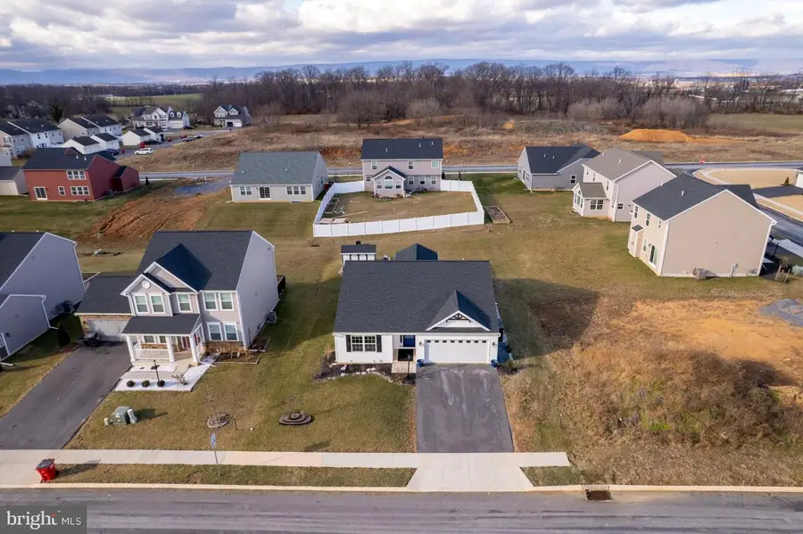 314 Amberleigh Ln, Shippensburg, PA 17257 - Image #2