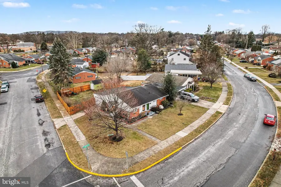 518 E Coover Street, Mechanicsburg, PA 17055 - Image #3