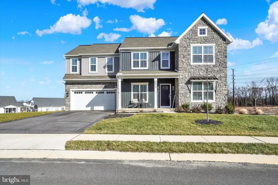 2072 N Autumn Chase Drive, Mechanicsburg, PA 17055 - Image #2