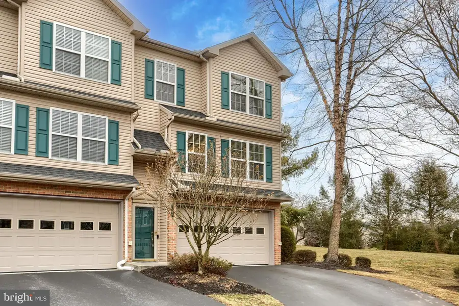 568 Meadowcroft Circle, Mechanicsburg, PA 17055 - Image #2