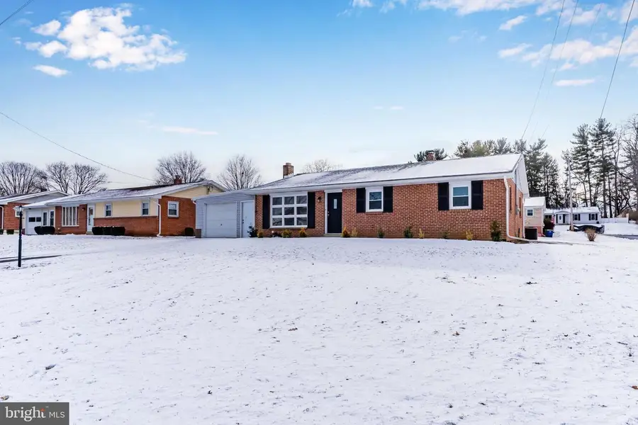 811 W Keller St, Mechanicsburg, PA 17055 - Image #3