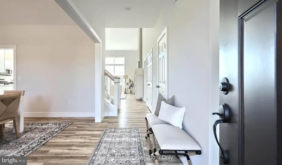 2236 S Autumn Chase Dr, Mechanicsburg, PA 17055 - Image #2