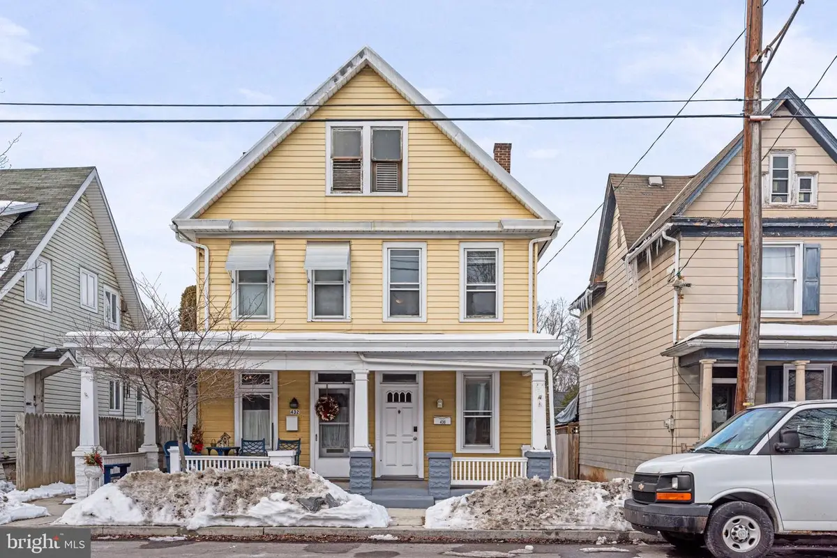430 W Simpson St, Mechanicsburg, PA 17055 - Image #1