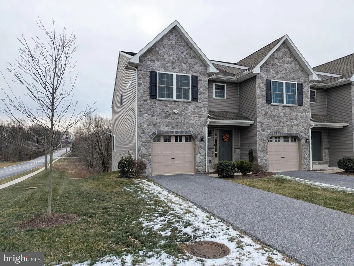 327 Melbourne Lane, Mechanicsburg, PA 17055 - #1
