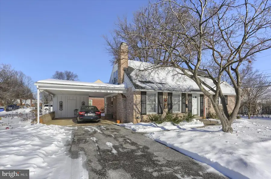 2102 Parkside Rd, Camp Hill, PA 17011 - #3