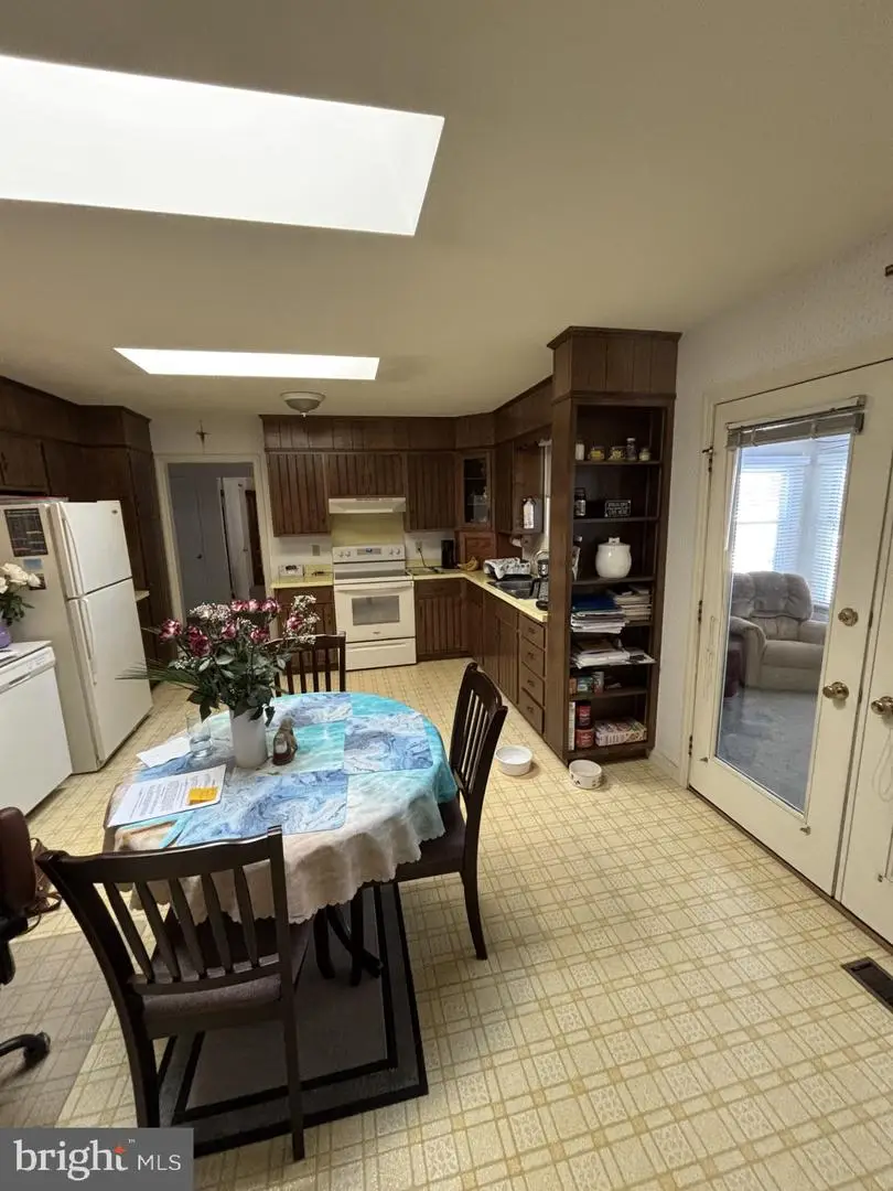 806 N Market St, Mechanicsburg, PA 17055 - Image #2