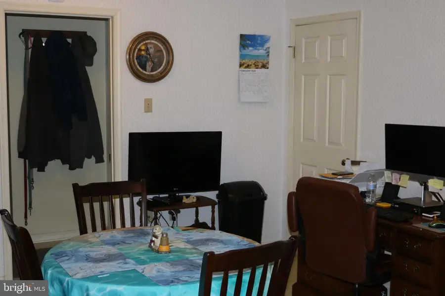 806 N Market St, Mechanicsburg, PA 17055 - Image #3