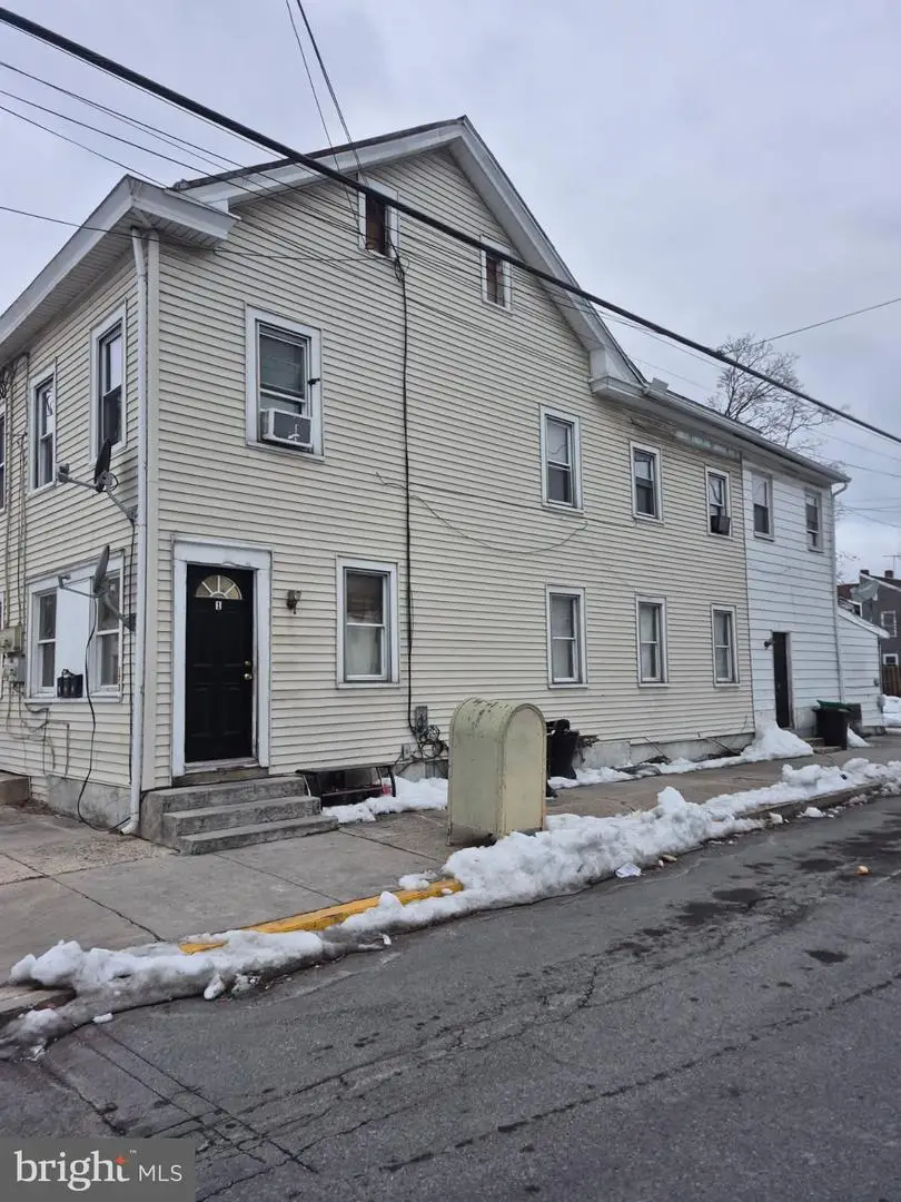 173 E Penn St, Carlisle, PA 17013 - #2