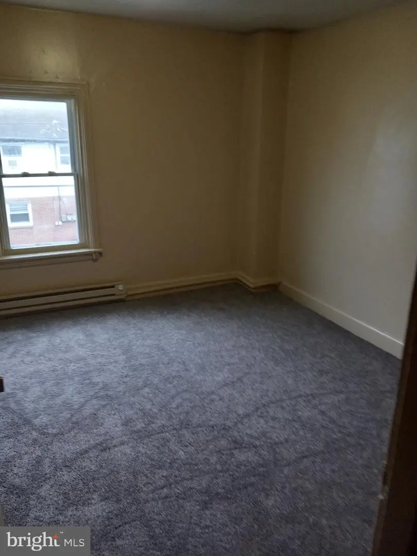 173 E Penn St, Carlisle, PA 17013 - #3