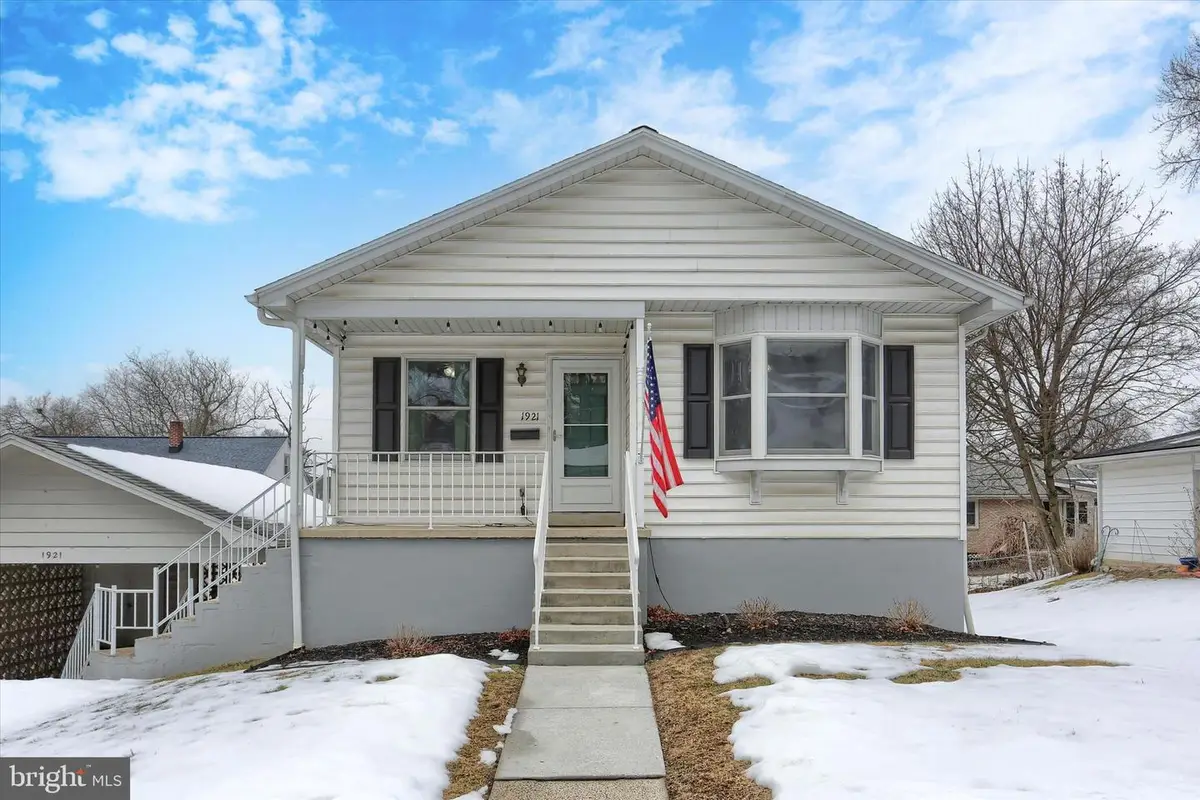 1921 Dartmouth St, Camp Hill, PA 17011 - #1
