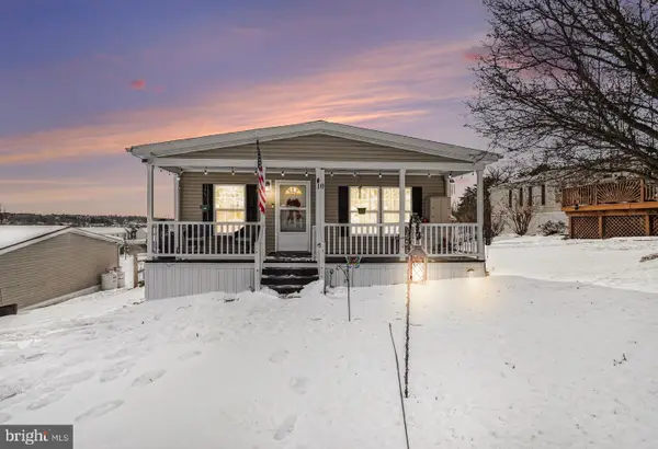 10 Northview Dr, CARLISLE, PA 17013