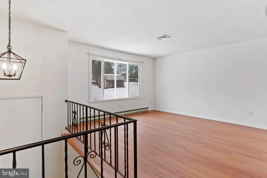 8 W Manor Ave, Enola, PA 17025 - #3