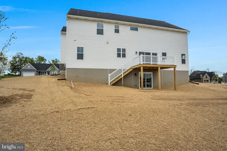 141 S Berkshire Dr, Carlisle, PA 17015 - #2