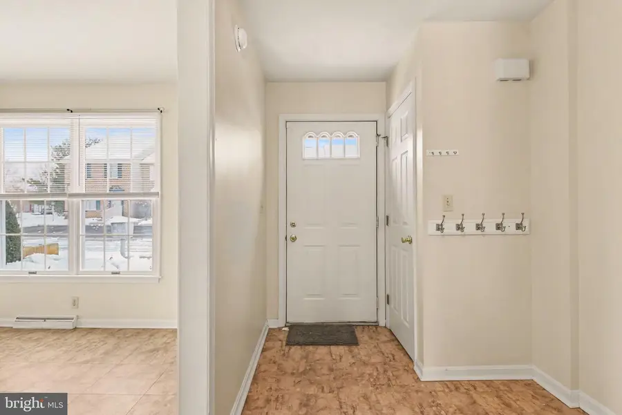 652 Park Ridge Dr, Mechanicsburg, PA 17055 - #2