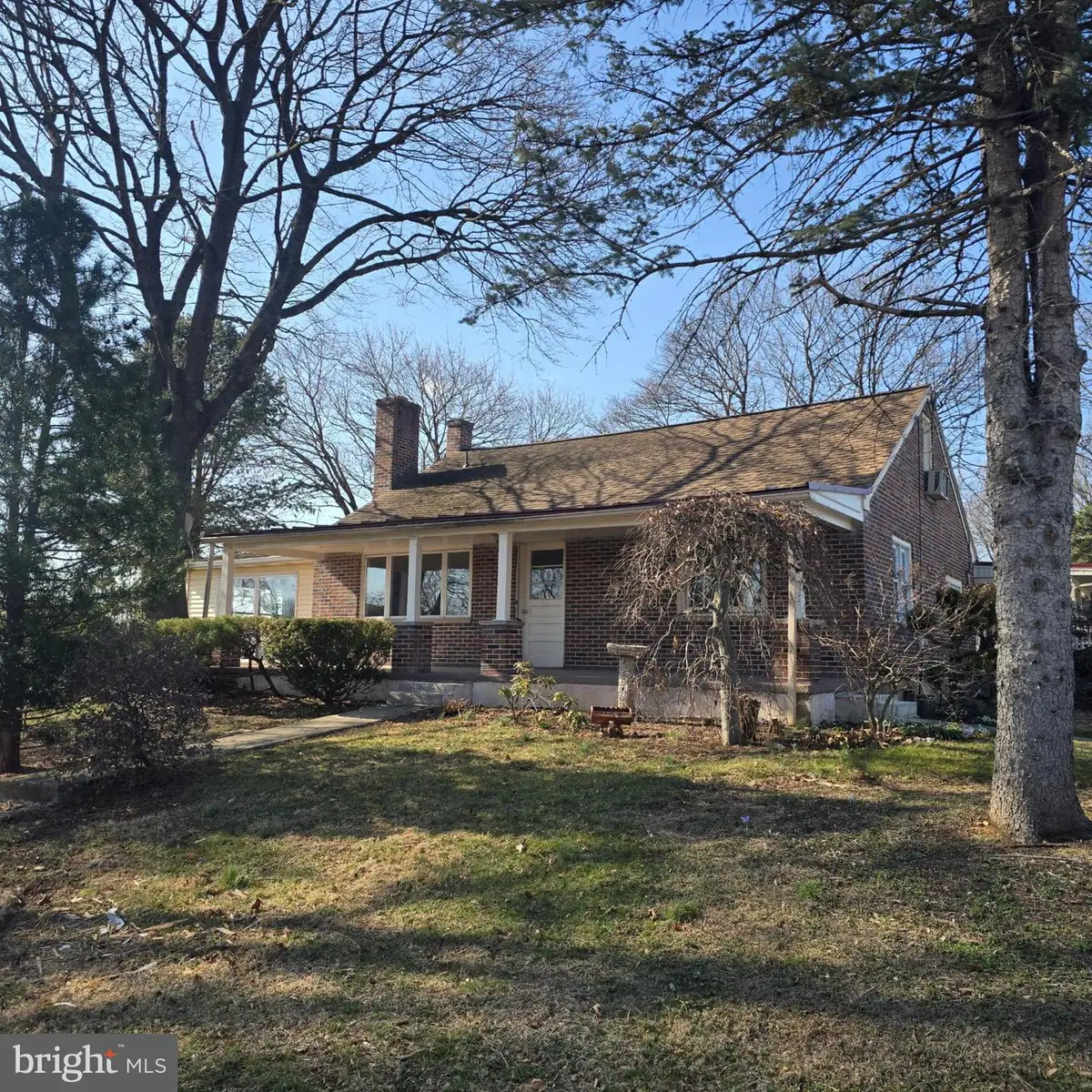 201 4th St, Boiling Springs, PA 17007 - #1