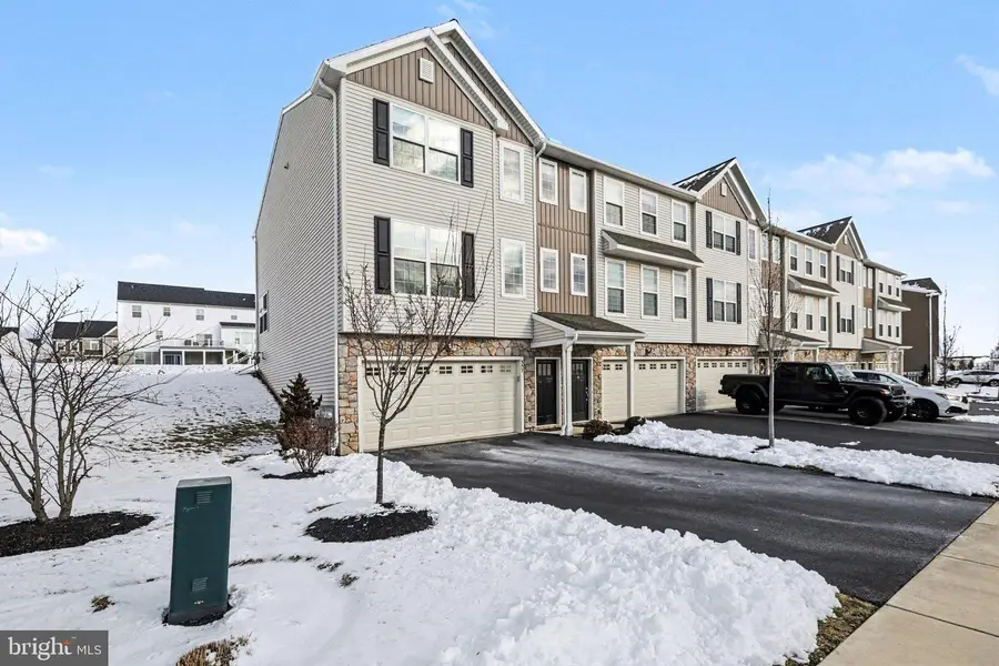 557 Brook Shire Ct, Mechanicsburg, PA 17055 - #2