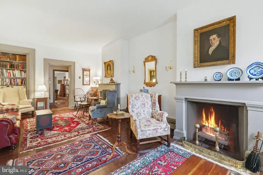 136 W Pomfret St, Carlisle, PA 17013 - #3