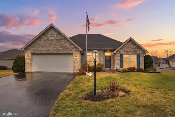 63 Longwood Dr, MECHANICSBURG, PA 17050