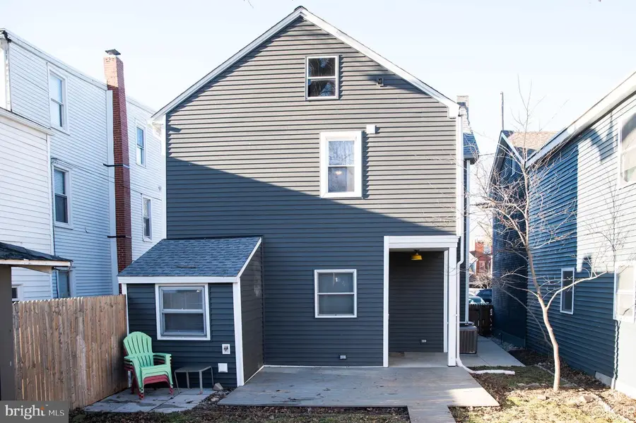 231 W Locust St, Mechanicsburg, PA 17055 - #3