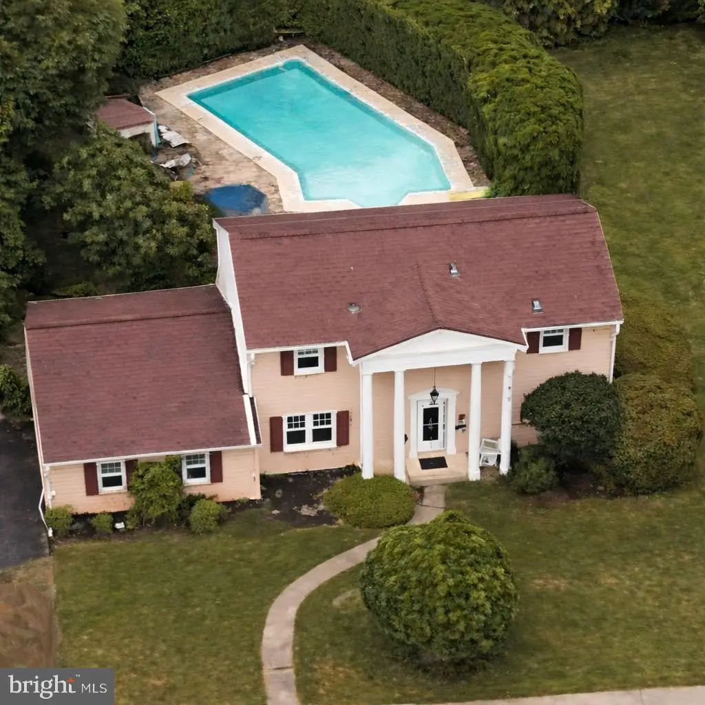 301 E Elmwood Avenue, Mechanicsburg, PA 17055 - #1