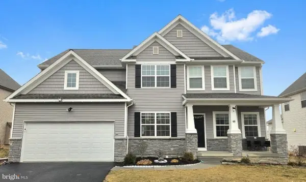 48 Silver Cir, MECHANICSBURG, PA 17050