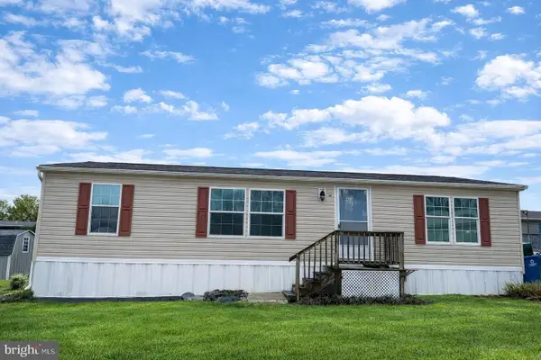 16 Hazel Cir, MECHANICSBURG, PA 17050