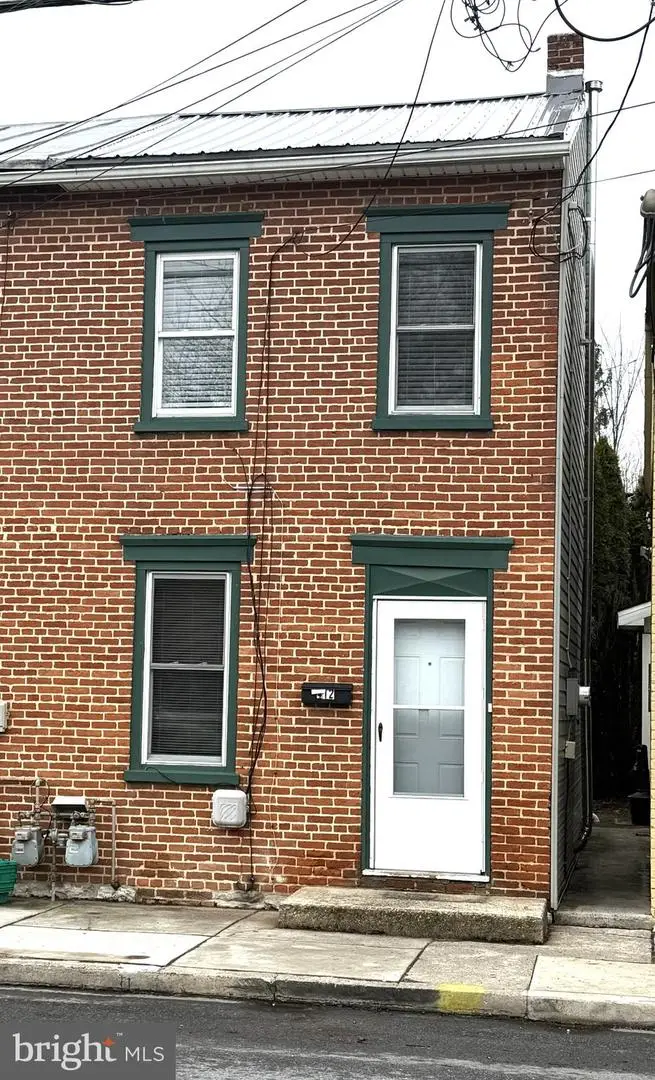 412 N West St, Carlisle, PA 17013 - #1