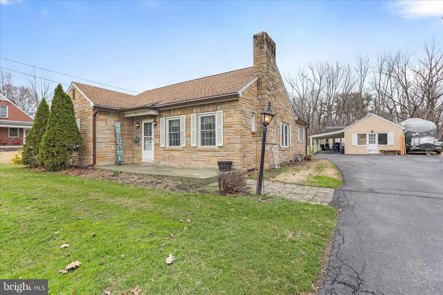 301 Roxbury Road, Shippensburg, PA 17257 - #3