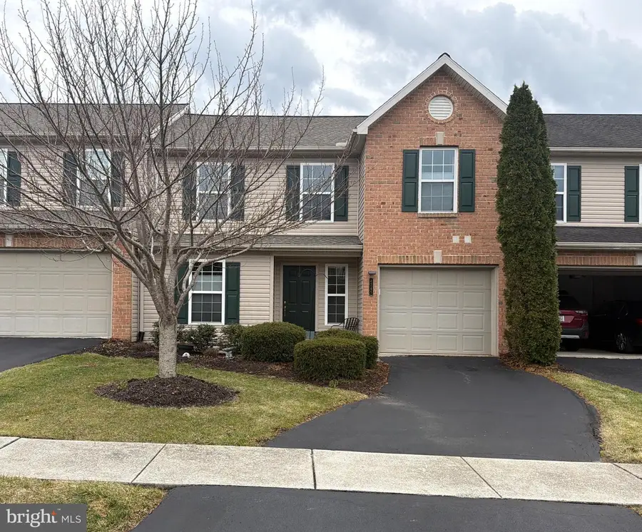 4245 Roth Farm Village Cir, Mechanicsburg, PA 17050 - #2