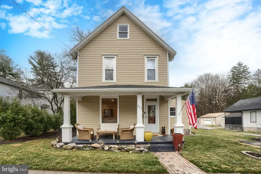 227 N 17th St, Camp Hill, PA 17011 - #3