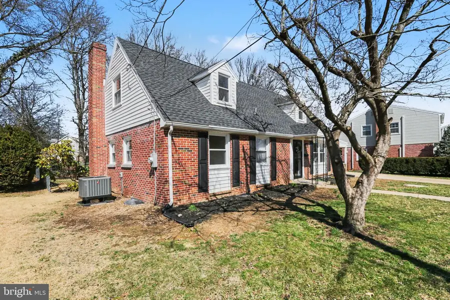 4310 Park St, Camp Hill, PA 17011 - #3