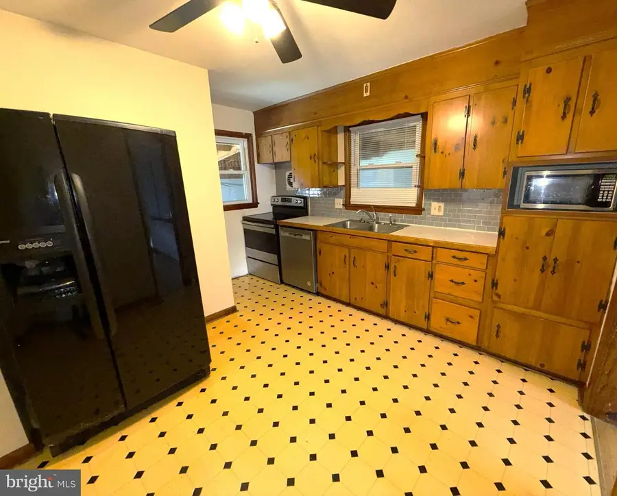 309 Cheryl Avenue, Mechanicsburg, PA 17055 - #3