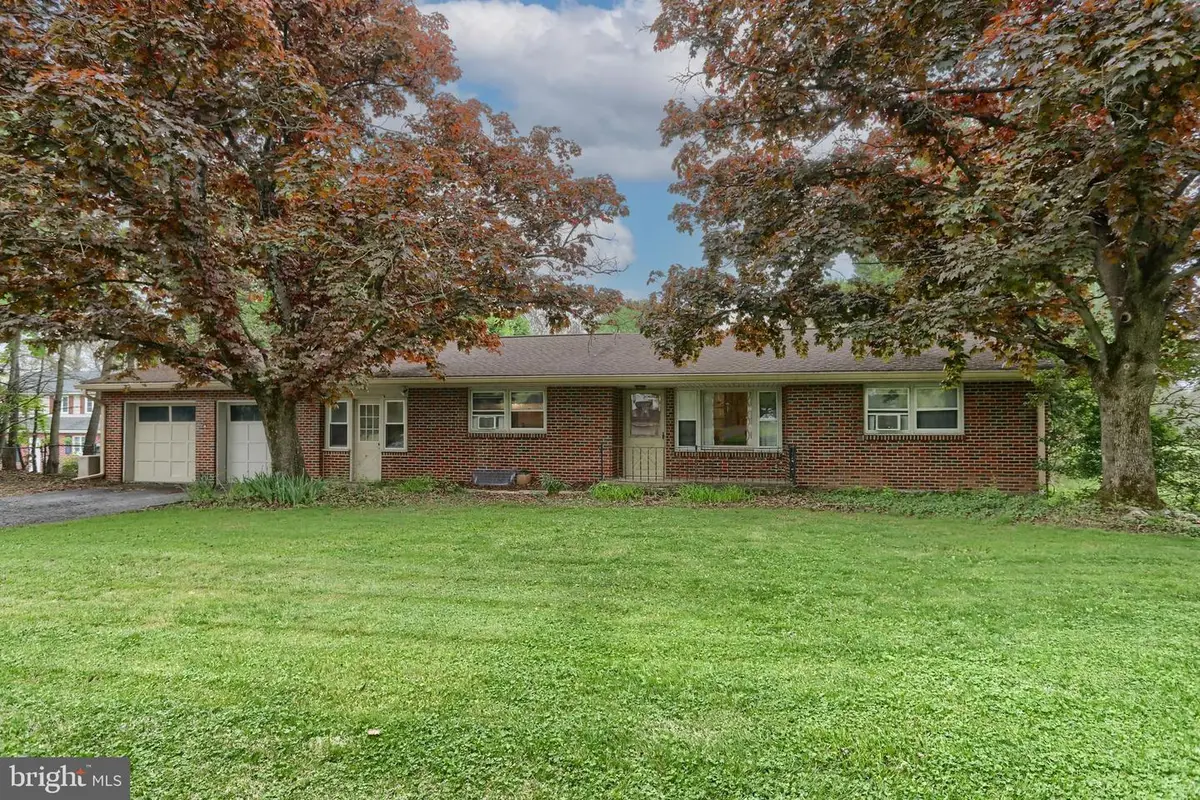 1022 E Lisburn Road, Mechanicsburg, PA 17055 - #1