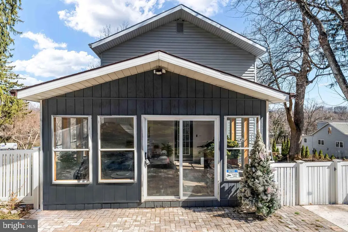 5012 Erbs Bridge Rd, Mechanicsburg, PA 17050 - #1