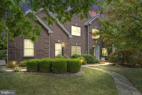 2 Country Side Drive, CARLISLE, PA 17013