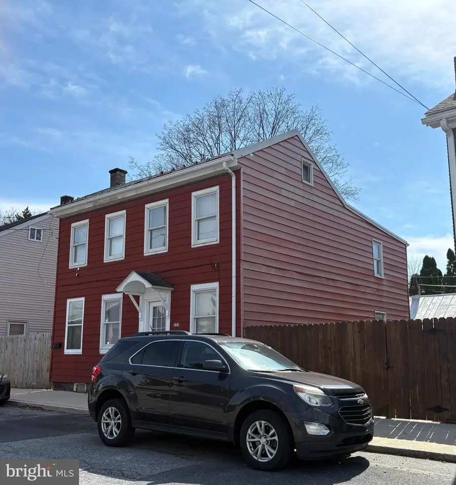 225 W Locust St, Mechanicsburg, PA 17055 - #3